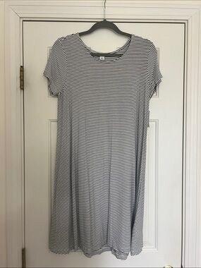 Black & White Striped Short-Sleeve Swing Dress